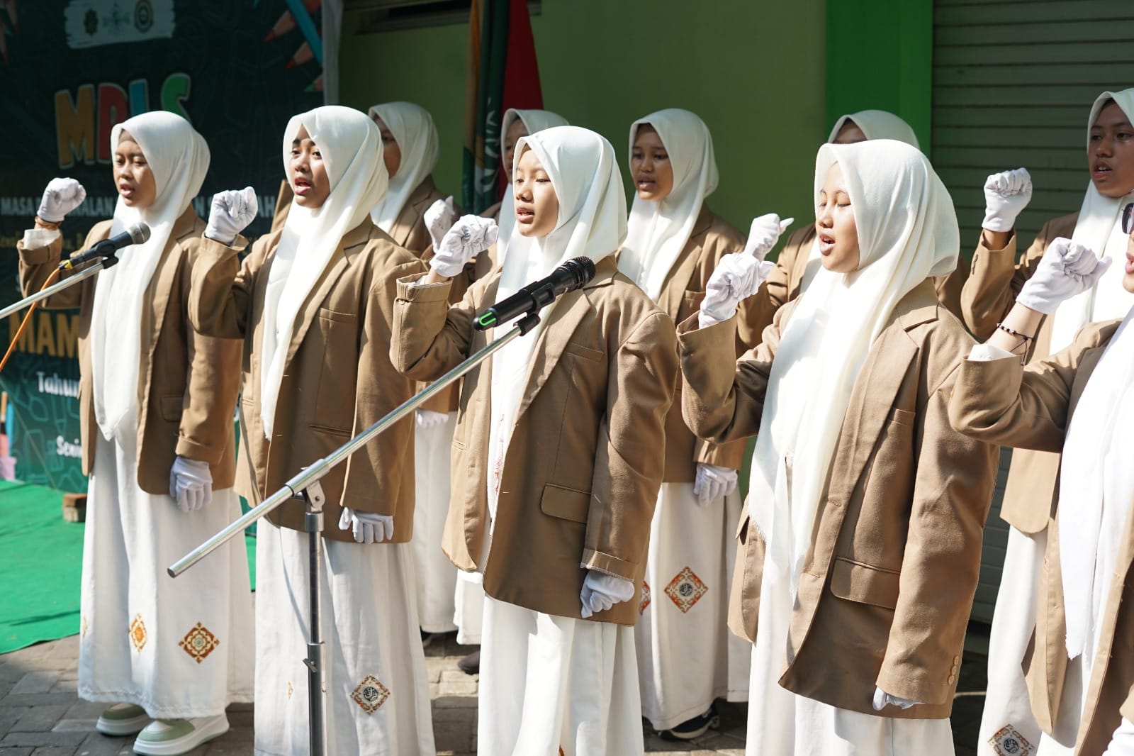 Seragam Kampus & Organisasi – Syailendra Konveksi